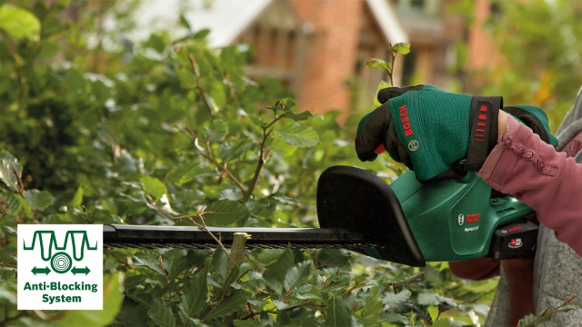 Кущоріз акумуляторний BOSCH EasyHedgeCut 18V-52-13 без акб і з/п (0600849M00)