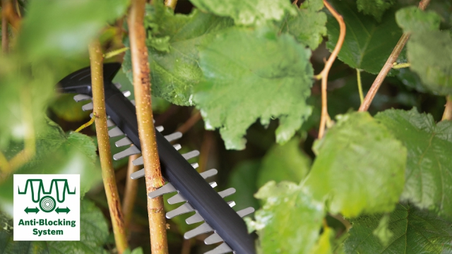 Кущоріз акумуляторний BOSCH UniversalHedgeCut 18V-50 без акб і з/п (0600849K00)